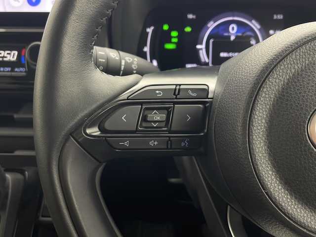 トヨタ シエンタ ハイブリッド Z 秋田県 2024(令6)年 1.8万km アーバンカーキ 4WD/純正ナビ/（FM/AM/Bluetooth/フルセグTV）/全方位カメラ/バックカメラ/両側パワースライドドア/モデリスタフロントエアロ/横滑り防止装置/レーダークルーズコントロール/衝突軽減装置/レーンキープアシスト/アイドリングストップ/ビルトインETC2.0/ステアリングリモコン/前席シートヒーター/ドアミラーヒーター/LEDヘッドライト/オートライト/オートハイビーム/プッシュスタート/スマートキー/スペアキー/電動格納ミラー/純正アルミホイール/純正フロアマット