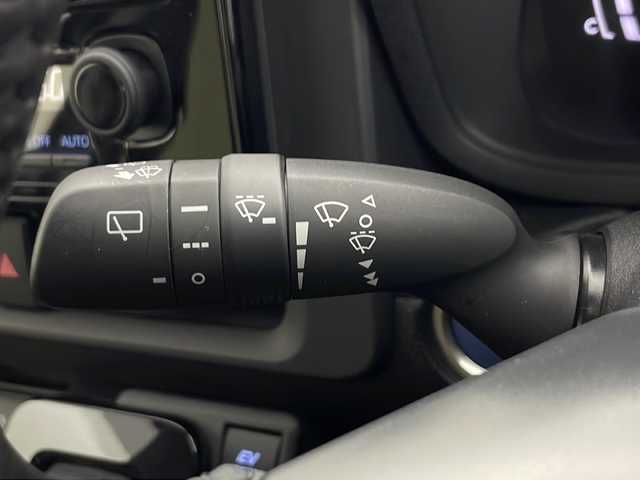 トヨタ シエンタ ハイブリッド Z 秋田県 2024(令6)年 1.8万km アーバンカーキ 4WD/純正ナビ/（FM/AM/Bluetooth/フルセグTV）/全方位カメラ/バックカメラ/両側パワースライドドア/モデリスタフロントエアロ/横滑り防止装置/レーダークルーズコントロール/衝突軽減装置/レーンキープアシスト/アイドリングストップ/ビルトインETC2.0/ステアリングリモコン/前席シートヒーター/ドアミラーヒーター/LEDヘッドライト/オートライト/オートハイビーム/プッシュスタート/スマートキー/スペアキー/電動格納ミラー/純正アルミホイール/純正フロアマット