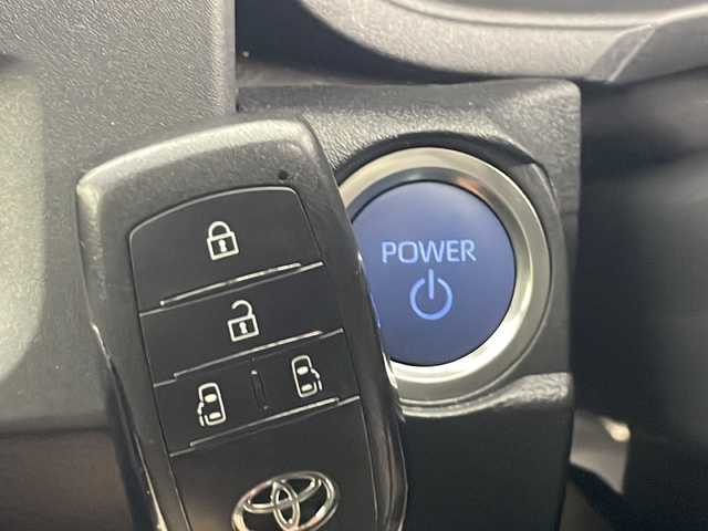 トヨタ シエンタ ハイブリッド Z 秋田県 2024(令6)年 1.8万km アーバンカーキ 4WD/純正ナビ/（FM/AM/Bluetooth/フルセグTV）/全方位カメラ/バックカメラ/両側パワースライドドア/モデリスタフロントエアロ/横滑り防止装置/レーダークルーズコントロール/衝突軽減装置/レーンキープアシスト/アイドリングストップ/ビルトインETC2.0/ステアリングリモコン/前席シートヒーター/ドアミラーヒーター/LEDヘッドライト/オートライト/オートハイビーム/プッシュスタート/スマートキー/スペアキー/電動格納ミラー/純正アルミホイール/純正フロアマット