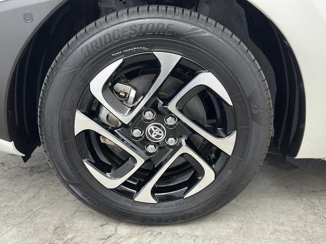 トヨタ シエンタ ハイブリッド Z 三重県 2023(令5)年 2.1万km ホワイトパールクリスタルシャイン /禁煙車　//パノラミックビューモニター　//シートヒーター　//両側パワースライドドア　//ＢＳＭ　//ＬＥＤ　//ステアリングヒーター　//パーキングアシスト　//レーダークルーズコントロール　//８型ＤＡ　//ナビ付　//ＡＣ１００Ｖ充電//クリアランスソナー//ステアリングリモコン//オートハイビーム//取扱説明書//スペアキー有り