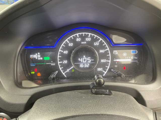 日産 ノート e－パワー メダリスト 道央・札幌 2017(平29)年 11.2万km プレミアムコロナオレンジ ・e-POWR/・社外SDナビ/・BT/CD/DVD/フルセグTV/MSV）/・バックカメラ/全方位カメラ/・エマージェンシーブレーキ/・ハーフレザーシート/・オートライト/LEDライト/・ETC