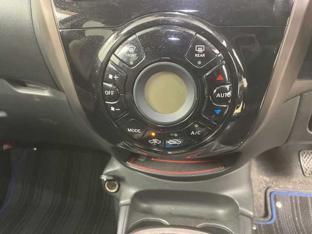 日産 ノート e－パワー メダリスト 道央・札幌 2017(平29)年 11.2万km プレミアムコロナオレンジ ・e-POWR/・社外SDナビ/・BT/CD/DVD/フルセグTV/MSV）/・バックカメラ/全方位カメラ/・エマージェンシーブレーキ/・ハーフレザーシート/・オートライト/LEDライト/・ETC