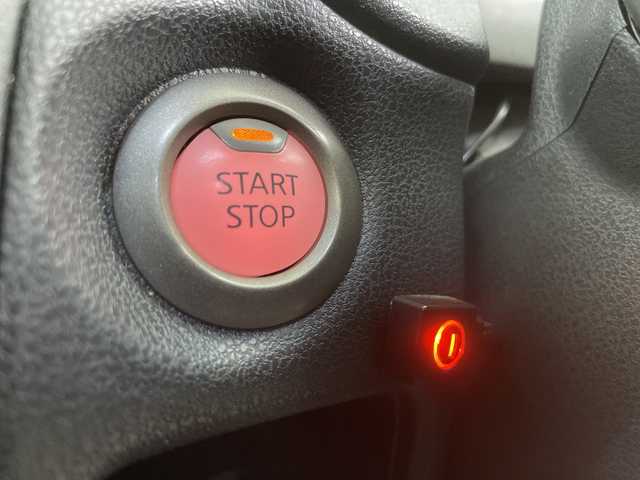 日産 ノート e－パワー メダリスト 道央・札幌 2017(平29)年 11.2万km プレミアムコロナオレンジ ・e-POWR/・社外SDナビ/・BT/CD/DVD/フルセグTV/MSV）/・バックカメラ/全方位カメラ/・エマージェンシーブレーキ/・ハーフレザーシート/・オートライト/LEDライト/・ETC