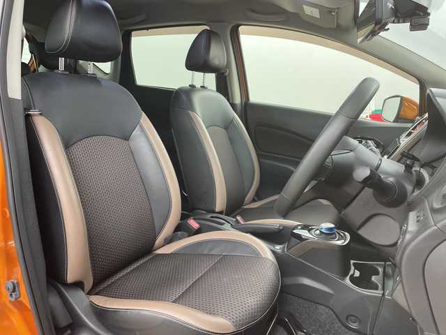 日産 ノート e－パワー メダリスト 道央・札幌 2017(平29)年 11.2万km プレミアムコロナオレンジ ・e-POWR/・社外SDナビ/・BT/CD/DVD/フルセグTV/MSV）/・バックカメラ/全方位カメラ/・エマージェンシーブレーキ/・ハーフレザーシート/・オートライト/LEDライト/・ETC