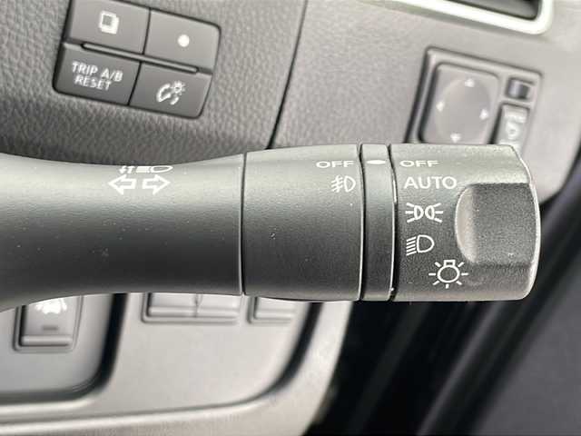 日産 セレナ ハイウェイスター Sハイブリッド 大阪府 2014(平26)年 8.2万km ダイヤモンドブラック フリップダウンモニター/社外メモリナビ/　　CD/DVD/SD/フルセグTV/両側パワースライドドア/クルーズコントロール/HIDオートライト/フォグランプ/純正15インチアルミホイール/レーンキープアシスト/アイドリングストップ/スマートキー/ETC