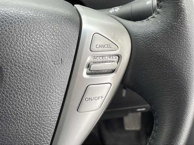 日産 セレナ ハイウェイスター Sハイブリッド 大阪府 2014(平26)年 8.2万km ダイヤモンドブラック フリップダウンモニター/社外メモリナビ/　　CD/DVD/SD/フルセグTV/両側パワースライドドア/クルーズコントロール/HIDオートライト/フォグランプ/純正15インチアルミホイール/レーンキープアシスト/アイドリングストップ/スマートキー/ETC