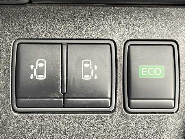 日産 セレナ ハイウェイスター Sハイブリッド 大阪府 2014(平26)年 8.2万km ダイヤモンドブラック フリップダウンモニター/社外メモリナビ/　　CD/DVD/SD/フルセグTV/両側パワースライドドア/クルーズコントロール/HIDオートライト/フォグランプ/純正15インチアルミホイール/レーンキープアシスト/アイドリングストップ/スマートキー/ETC