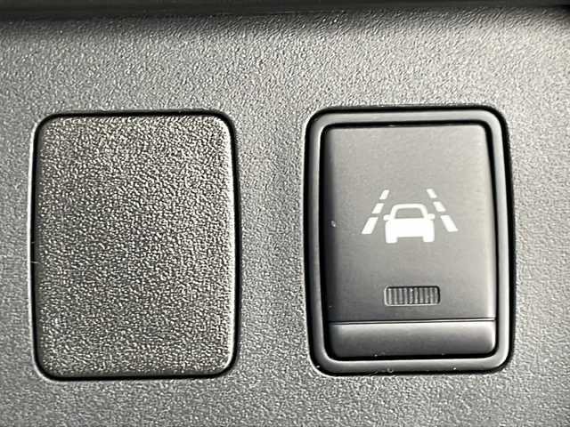 日産 セレナ ハイウェイスター Sハイブリッド 大阪府 2014(平26)年 8.2万km ダイヤモンドブラック フリップダウンモニター/社外メモリナビ/　　CD/DVD/SD/フルセグTV/両側パワースライドドア/クルーズコントロール/HIDオートライト/フォグランプ/純正15インチアルミホイール/レーンキープアシスト/アイドリングストップ/スマートキー/ETC