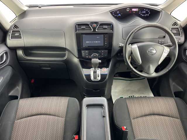 日産 セレナ ハイウェイスター Sハイブリッド 大阪府 2014(平26)年 8.2万km ダイヤモンドブラック フリップダウンモニター/社外メモリナビ/　　CD/DVD/SD/フルセグTV/両側パワースライドドア/クルーズコントロール/HIDオートライト/フォグランプ/純正15インチアルミホイール/レーンキープアシスト/アイドリングストップ/スマートキー/ETC