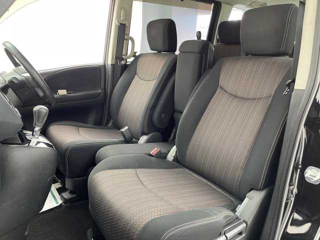 日産 セレナ ハイウェイスター Sハイブリッド 大阪府 2014(平26)年 8.2万km ダイヤモンドブラック フリップダウンモニター/社外メモリナビ/　　CD/DVD/SD/フルセグTV/両側パワースライドドア/クルーズコントロール/HIDオートライト/フォグランプ/純正15インチアルミホイール/レーンキープアシスト/アイドリングストップ/スマートキー/ETC