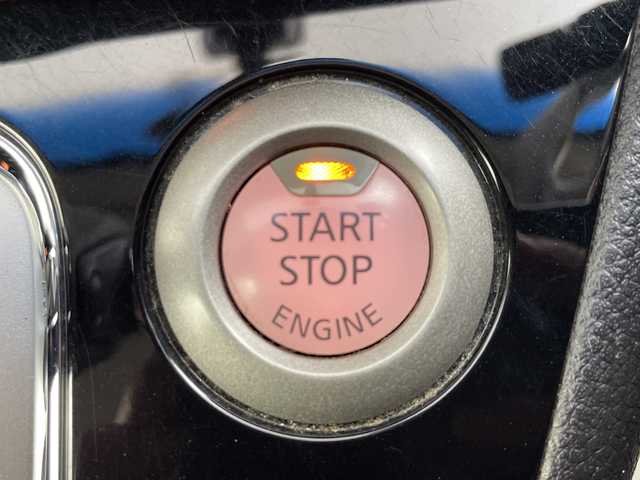 日産 セレナ ハイウェイスター Sハイブリッド 大阪府 2014(平26)年 8.2万km ダイヤモンドブラック フリップダウンモニター/社外メモリナビ/　　CD/DVD/SD/フルセグTV/両側パワースライドドア/クルーズコントロール/HIDオートライト/フォグランプ/純正15インチアルミホイール/レーンキープアシスト/アイドリングストップ/スマートキー/ETC