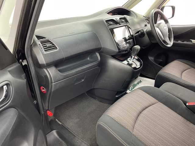 日産 セレナ ハイウェイスター Sハイブリッド 大阪府 2014(平26)年 8.2万km ダイヤモンドブラック フリップダウンモニター/社外メモリナビ/　　CD/DVD/SD/フルセグTV/両側パワースライドドア/クルーズコントロール/HIDオートライト/フォグランプ/純正15インチアルミホイール/レーンキープアシスト/アイドリングストップ/スマートキー/ETC