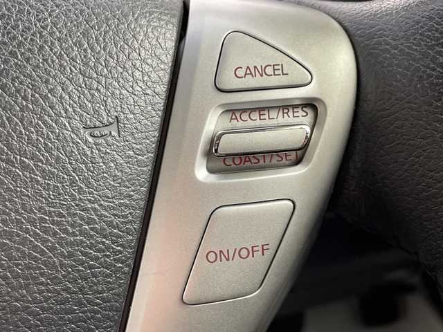 日産 セレナ ハイウェイスター Sハイブリッド 大阪府 2014(平26)年 8.2万km ダイヤモンドブラック フリップダウンモニター/社外メモリナビ/　　CD/DVD/SD/フルセグTV/両側パワースライドドア/クルーズコントロール/HIDオートライト/フォグランプ/純正15インチアルミホイール/レーンキープアシスト/アイドリングストップ/スマートキー/ETC