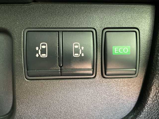 日産 セレナ ハイウェイスター Sハイブリッド 大阪府 2014(平26)年 8.2万km ダイヤモンドブラック フリップダウンモニター/社外メモリナビ/　　CD/DVD/SD/フルセグTV/両側パワースライドドア/クルーズコントロール/HIDオートライト/フォグランプ/純正15インチアルミホイール/レーンキープアシスト/アイドリングストップ/スマートキー/ETC