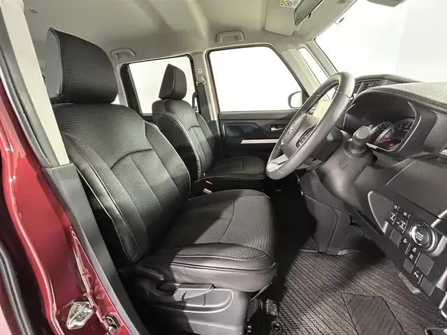 トヨタ ルーミー カスタムG－T 佐賀県 2022(令4)年 1.7万km ブラックマイカメタリック/ファイアークォーツレッドメタリック ワンオーナー/IIトーンカラー/コンフォートパッケージ/9インチディスプレイオーディオ/BT/USB/AM/FM/apple car play/android auto/全方位カメラ/バックカメラ/両側パワースライドドア/スマートアシストIII/コーナーセンサー/レーダークルーズコントロール/ステアリングリモコン/ETC2.0