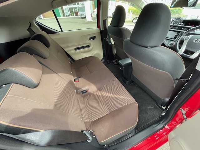 トヨタ アクア G 静岡県 2013(平25)年 10.4万km スーパーレッドⅤ ECOモード/EVモード/シートヒーター/ETC/Bluetooth/フルセグTV/社外アルミホイール/純正ナビ/純正フロアマット/ハイブリッド/プッシュスタート
