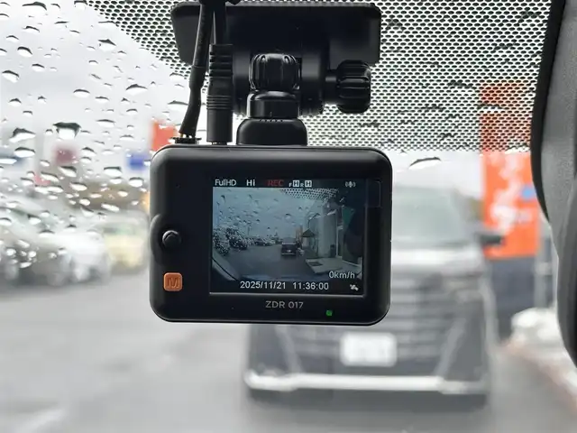 トヨタ シエンタ ハイブリッド Z 宮城県 2024(令6)年 0.7万km グレイッシュブルー コンフォートパッケージ/・IRカット機能付ガラス/・ステアリングヒーター/・シートヒーター（運転席/助手席）/DVD/CD/＝＝＝/セーフティセンス/・プリクラッシュセーフティ/・レーントレーシングアシスト/・レーンディパーチャーアラート/・レーダークルーズコントロール/・アダプティブハイビーム獅子打てむ/・ロードサインアシスト/・ドライバー異常時対応システム/・プロアクティブドライビングアシスト/・発進遅れ告知機能/パーキングサポートブレーキ（前後方静止物/後方接近車両）/BSM/ディスプレイオーディオプラス/・コネクティッドナビ対応10.5インチディスプレイ/・車載ナビ/・Bluetooth/・フルセグTV/・AppleCarPlay/AndroidAuto/ビルトインETC/ドライブレコーダー/ハンズフリーパワースライドドア（両側）/革巻きステアリング/ステアリングスイッチ/LEDヘッドランプ/オートライト/電動格納ミラー/フロアマット/ドアバイザー/W/サイド/カーテンエアバッグ