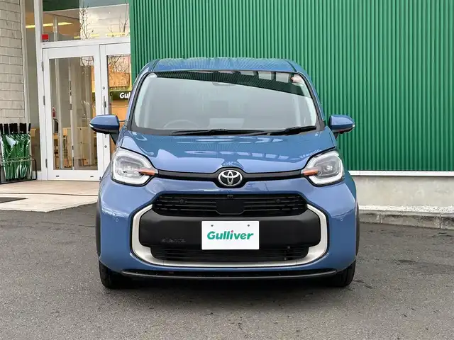 トヨタ シエンタ ハイブリッド Z 宮城県 2024(令6)年 0.7万km グレイッシュブルー コンフォートパッケージ/・IRカット機能付ガラス/・ステアリングヒーター/・シートヒーター（運転席/助手席）/DVD/CD/＝＝＝/セーフティセンス/・プリクラッシュセーフティ/・レーントレーシングアシスト/・レーンディパーチャーアラート/・レーダークルーズコントロール/・アダプティブハイビーム獅子打てむ/・ロードサインアシスト/・ドライバー異常時対応システム/・プロアクティブドライビングアシスト/・発進遅れ告知機能/パーキングサポートブレーキ（前後方静止物/後方接近車両）/BSM/ディスプレイオーディオプラス/・コネクティッドナビ対応10.5インチディスプレイ/・車載ナビ/・Bluetooth/・フルセグTV/・AppleCarPlay/AndroidAuto/ビルトインETC/ドライブレコーダー/ハンズフリーパワースライドドア（両側）/革巻きステアリング/ステアリングスイッチ/LEDヘッドランプ/オートライト/電動格納ミラー/フロアマット/ドアバイザー/W/サイド/カーテンエアバッグ