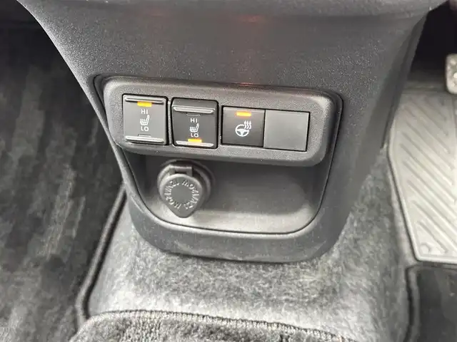 トヨタ シエンタ ハイブリッド Z 宮城県 2024(令6)年 0.7万km グレイッシュブルー コンフォートパッケージ/・IRカット機能付ガラス/・ステアリングヒーター/・シートヒーター（運転席/助手席）/DVD/CD/＝＝＝/セーフティセンス/・プリクラッシュセーフティ/・レーントレーシングアシスト/・レーンディパーチャーアラート/・レーダークルーズコントロール/・アダプティブハイビーム獅子打てむ/・ロードサインアシスト/・ドライバー異常時対応システム/・プロアクティブドライビングアシスト/・発進遅れ告知機能/パーキングサポートブレーキ（前後方静止物/後方接近車両）/BSM/ディスプレイオーディオプラス/・コネクティッドナビ対応10.5インチディスプレイ/・車載ナビ/・Bluetooth/・フルセグTV/・AppleCarPlay/AndroidAuto/ビルトインETC/ドライブレコーダー/ハンズフリーパワースライドドア（両側）/革巻きステアリング/ステアリングスイッチ/LEDヘッドランプ/オートライト/電動格納ミラー/フロアマット/ドアバイザー/W/サイド/カーテンエアバッグ