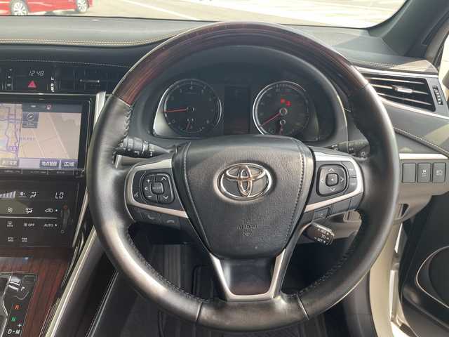 トヨタ ハリアー プレミアム 愛知県 2015(平27)年 5.8万km ホワイトパールクリスタルシャイン 純正9型ナビ/クルーズコントロール/バックカメラ/電動リアゲート/パワーシート/アルミホイール/LEDヘッドライト/オートマチックハイビーム/ドライブレコーダー/ETC/衝突軽減システム/フルセグ/CD DVD/Bluetooth/ステアリングスイッチ/スマートキー/プッシュスタート