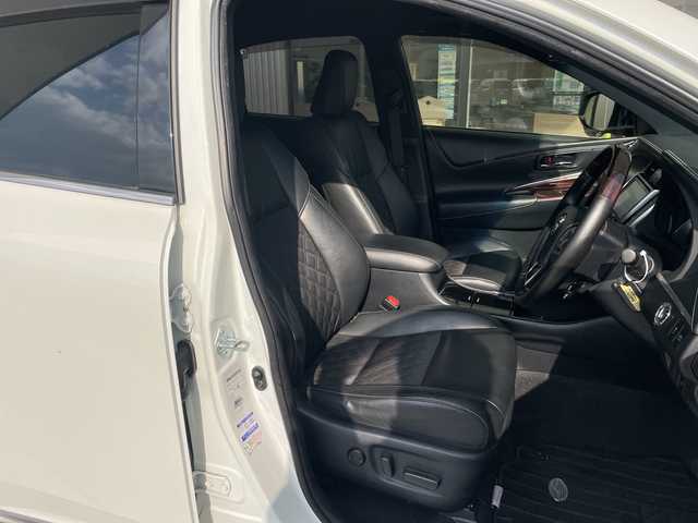 トヨタ ハリアー プレミアム 愛知県 2015(平27)年 5.8万km ホワイトパールクリスタルシャイン 純正9型ナビ/クルーズコントロール/バックカメラ/電動リアゲート/パワーシート/アルミホイール/LEDヘッドライト/オートマチックハイビーム/ドライブレコーダー/ETC/衝突軽減システム/フルセグ/CD DVD/Bluetooth/ステアリングスイッチ/スマートキー/プッシュスタート