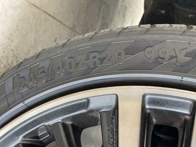 トヨタ ハリアー プレミアム 愛知県 2015(平27)年 5.8万km ホワイトパールクリスタルシャイン 純正9型ナビ/クルーズコントロール/バックカメラ/電動リアゲート/パワーシート/アルミホイール/LEDヘッドライト/オートマチックハイビーム/ドライブレコーダー/ETC/衝突軽減システム/フルセグ/CD DVD/Bluetooth/ステアリングスイッチ/スマートキー/プッシュスタート