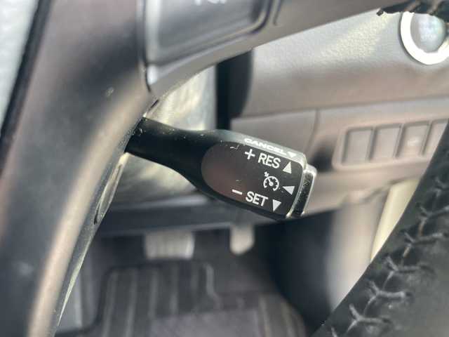 トヨタ ハリアー プレミアム 愛知県 2015(平27)年 5.8万km ホワイトパールクリスタルシャイン 純正9型ナビ/クルーズコントロール/バックカメラ/電動リアゲート/パワーシート/アルミホイール/LEDヘッドライト/オートマチックハイビーム/ドライブレコーダー/ETC/衝突軽減システム/フルセグ/CD DVD/Bluetooth/ステアリングスイッチ/スマートキー/プッシュスタート