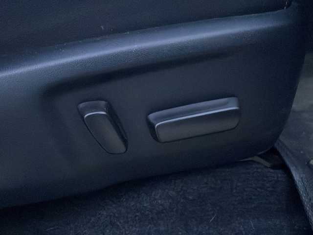 トヨタ ハイラックス Z GRスポーツ 岩手県 2024(令6)年 1.1万km プラチナホワイトパールマイカ ワンオーナー　寒冷地仕様　８型ナビ　全周囲Ｃ　ＧＲスポーツシート　パワーシート　ＥＴＣ２．０　パドルシフト　レーダークルーズ　ＧＲスポーツステアリング　コーナーセンサー　ＧＲ１８ＡＷ　トノカバー