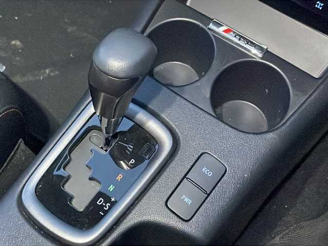 トヨタ ハイラックス Z GRスポーツ 岩手県 2024(令6)年 1.1万km プラチナホワイトパールマイカ ワンオーナー　寒冷地仕様　８型ナビ　全周囲Ｃ　ＧＲスポーツシート　パワーシート　ＥＴＣ２．０　パドルシフト　レーダークルーズ　ＧＲスポーツステアリング　コーナーセンサー　ＧＲ１８ＡＷ　トノカバー