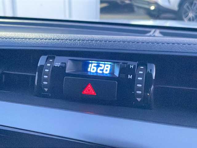 トヨタ ハイラックス Z GRスポーツ 岩手県 2024(令6)年 1.1万km プラチナホワイトパールマイカ ワンオーナー　寒冷地仕様　８型ナビ　全周囲Ｃ　ＧＲスポーツシート　パワーシート　ＥＴＣ２．０　パドルシフト　レーダークルーズ　ＧＲスポーツステアリング　コーナーセンサー　ＧＲ１８ＡＷ　トノカバー