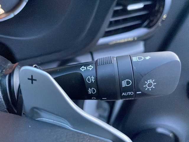 トヨタ ハイラックス Z GRスポーツ 岩手県 2024(令6)年 1.1万km プラチナホワイトパールマイカ ワンオーナー　寒冷地仕様　８型ナビ　全周囲Ｃ　ＧＲスポーツシート　パワーシート　ＥＴＣ２．０　パドルシフト　レーダークルーズ　ＧＲスポーツステアリング　コーナーセンサー　ＧＲ１８ＡＷ　トノカバー