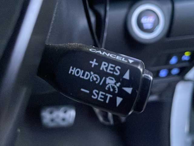 トヨタ ハイラックス Z GRスポーツ 岩手県 2024(令6)年 1.1万km プラチナホワイトパールマイカ ワンオーナー　寒冷地仕様　８型ナビ　全周囲Ｃ　ＧＲスポーツシート　パワーシート　ＥＴＣ２．０　パドルシフト　レーダークルーズ　ＧＲスポーツステアリング　コーナーセンサー　ＧＲ１８ＡＷ　トノカバー