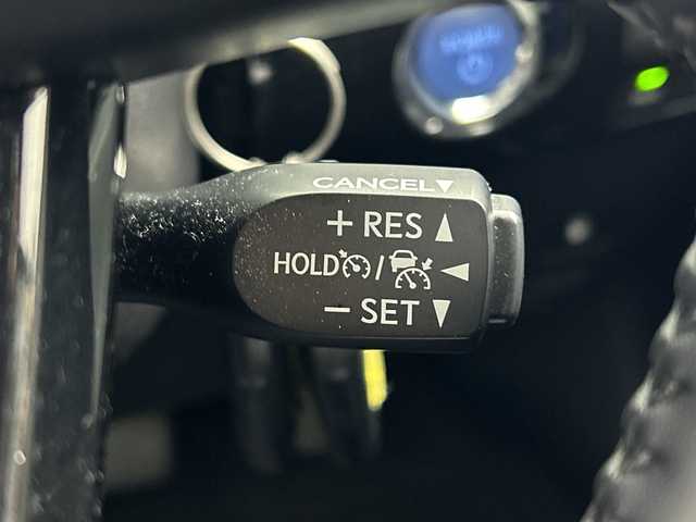 トヨタ プリウス A ツーリングセレクション 三重県 2019(令1)年 4.9万km スティールブロンドM /禁煙車//純正9インチナビ/・フルセグ・Bluetooth・SD・CD・DVD//バックカメラ//トヨタセーフティセンス//レーダークルーズコントロール//プリクラッシュセーフティ//オートマチックハイビーム//レーントレーシングアシスト//運転席パワーシート//前席シートヒーター//ブラインドスポットモニター//ヘッドアップディスプレイ//パーキングアシスト//前後ドライブレコーダー//革巻きステアリング//LEDヘッドライト//オートライト//ビルトインETC2.0//オートワイパー//スマートキー//プッシュスタート//ステアリングスイッチ