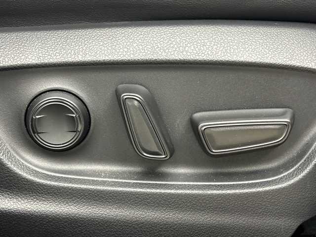 トヨタ プリウス A ツーリングセレクション 三重県 2019(令1)年 4.9万km スティールブロンドM /禁煙車//純正9インチナビ/・フルセグ・Bluetooth・SD・CD・DVD//バックカメラ//トヨタセーフティセンス//レーダークルーズコントロール//プリクラッシュセーフティ//オートマチックハイビーム//レーントレーシングアシスト//運転席パワーシート//前席シートヒーター//ブラインドスポットモニター//ヘッドアップディスプレイ//パーキングアシスト//前後ドライブレコーダー//革巻きステアリング//LEDヘッドライト//オートライト//ビルトインETC2.0//オートワイパー//スマートキー//プッシュスタート//ステアリングスイッチ