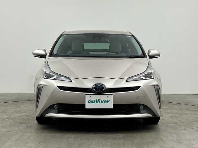 トヨタ プリウス A ツーリングセレクション 三重県 2019(令1)年 4.9万km スティールブロンドM /禁煙車//純正9インチナビ/・フルセグ・Bluetooth・SD・CD・DVD//バックカメラ//トヨタセーフティセンス//レーダークルーズコントロール//プリクラッシュセーフティ//オートマチックハイビーム//レーントレーシングアシスト//運転席パワーシート//前席シートヒーター//ブラインドスポットモニター//ヘッドアップディスプレイ//パーキングアシスト//前後ドライブレコーダー//革巻きステアリング//LEDヘッドライト//オートライト//ビルトインETC2.0//オートワイパー//スマートキー//プッシュスタート//ステアリングスイッチ