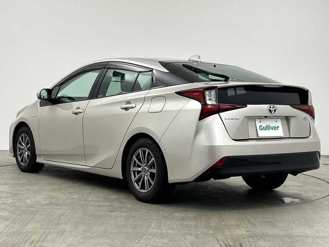 トヨタ プリウス A ツーリングセレクション 三重県 2019(令1)年 4.9万km スティールブロンドM /禁煙車//純正9インチナビ/・フルセグ・Bluetooth・SD・CD・DVD//バックカメラ//トヨタセーフティセンス//レーダークルーズコントロール//プリクラッシュセーフティ//オートマチックハイビーム//レーントレーシングアシスト//運転席パワーシート//前席シートヒーター//ブラインドスポットモニター//ヘッドアップディスプレイ//パーキングアシスト//前後ドライブレコーダー//革巻きステアリング//LEDヘッドライト//オートライト//ビルトインETC2.0//オートワイパー//スマートキー//プッシュスタート//ステアリングスイッチ