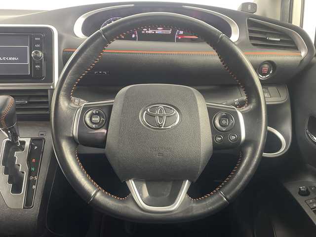 トヨタ シエンタ G クエロ 埼玉県 2018(平30)年 4.2万km ホワイトパールクリスタルシャイン 純正後席モニター/純正ナビ/　(Bluetooth/CD/DVD/FM/AM)/フルセグテレビ/バックカメラ/ビルトインETC/前方ドライブレコーダー/運転席・助手席シートヒーター/両側パワースライドドア/ハーフレザーシート/衝突被害軽減ブレーキ/車線逸脱警報/クリアランスソナー/オートハイビーム/オートLEDライト/純正フロアマット/純正15インチアルミホイール