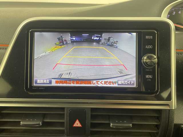 トヨタ シエンタ G クエロ 埼玉県 2018(平30)年 4.2万km ホワイトパールクリスタルシャイン 純正後席モニター/純正ナビ/　(Bluetooth/CD/DVD/FM/AM)/フルセグテレビ/バックカメラ/ビルトインETC/前方ドライブレコーダー/運転席・助手席シートヒーター/両側パワースライドドア/ハーフレザーシート/衝突被害軽減ブレーキ/車線逸脱警報/クリアランスソナー/オートハイビーム/オートLEDライト/純正フロアマット/純正15インチアルミホイール