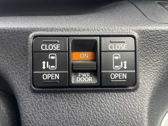 トヨタ シエンタ G クエロ 埼玉県 2018(平30)年 4.2万km ホワイトパールクリスタルシャイン 純正後席モニター/純正ナビ/　(Bluetooth/CD/DVD/FM/AM)/フルセグテレビ/バックカメラ/ビルトインETC/前方ドライブレコーダー/運転席・助手席シートヒーター/両側パワースライドドア/ハーフレザーシート/衝突被害軽減ブレーキ/車線逸脱警報/クリアランスソナー/オートハイビーム/オートLEDライト/純正フロアマット/純正15インチアルミホイール