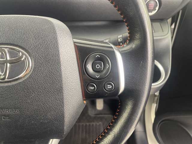 トヨタ シエンタ G クエロ 埼玉県 2018(平30)年 4.2万km ホワイトパールクリスタルシャイン 純正後席モニター/純正ナビ/　(Bluetooth/CD/DVD/FM/AM)/フルセグテレビ/バックカメラ/ビルトインETC/前方ドライブレコーダー/運転席・助手席シートヒーター/両側パワースライドドア/ハーフレザーシート/衝突被害軽減ブレーキ/車線逸脱警報/クリアランスソナー/オートハイビーム/オートLEDライト/純正フロアマット/純正15インチアルミホイール