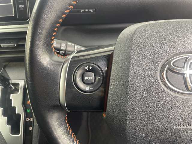 トヨタ シエンタ G クエロ 埼玉県 2018(平30)年 4.2万km ホワイトパールクリスタルシャイン 純正後席モニター/純正ナビ/　(Bluetooth/CD/DVD/FM/AM)/フルセグテレビ/バックカメラ/ビルトインETC/前方ドライブレコーダー/運転席・助手席シートヒーター/両側パワースライドドア/ハーフレザーシート/衝突被害軽減ブレーキ/車線逸脱警報/クリアランスソナー/オートハイビーム/オートLEDライト/純正フロアマット/純正15インチアルミホイール