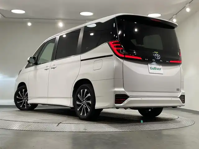 トヨタ ノア ハイブリッド S－Z 愛知県 2022(令4)年 5.6万km ホワイトパールクリスタルシャイン 純正１０．５インチディスプレイ/両側パワースライドドア/レーダークルーズコントロール/プリクラッシュセーフティ/レーンディパーチャーアラート/クリアランスソナー/ハーフレザーシート/シートヒーター/バックカメラ/前後ドライブレコーダー/ビルトインＥＴＣ2.0/AC100V 1500Wコンセント/HDMI入力端子/アクセサリーソケット/ISOFIX/純正17インチアルミホイール