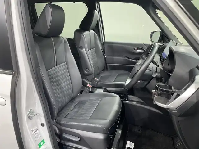 トヨタ ノア ハイブリッド S－Z 愛知県 2022(令4)年 5.6万km ホワイトパールクリスタルシャイン 純正１０．５インチディスプレイ/両側パワースライドドア/レーダークルーズコントロール/プリクラッシュセーフティ/レーンディパーチャーアラート/クリアランスソナー/ハーフレザーシート/シートヒーター/バックカメラ/前後ドライブレコーダー/ビルトインＥＴＣ2.0/AC100V 1500Wコンセント/HDMI入力端子/アクセサリーソケット/ISOFIX/純正17インチアルミホイール