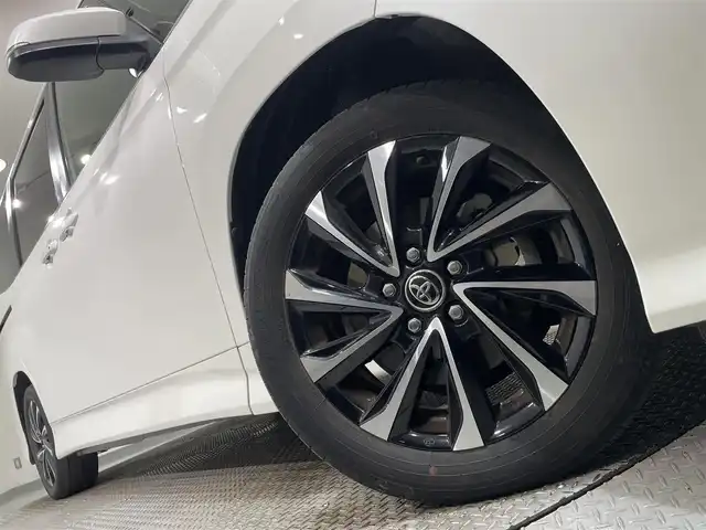 トヨタ ノア ハイブリッド S－Z 愛知県 2022(令4)年 5.6万km ホワイトパールクリスタルシャイン 純正１０．５インチディスプレイ/両側パワースライドドア/レーダークルーズコントロール/プリクラッシュセーフティ/レーンディパーチャーアラート/クリアランスソナー/ハーフレザーシート/シートヒーター/バックカメラ/前後ドライブレコーダー/ビルトインＥＴＣ2.0/AC100V 1500Wコンセント/HDMI入力端子/アクセサリーソケット/ISOFIX/純正17インチアルミホイール