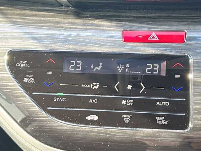 ホンダ オデッセイ ハイブリッド アブソルートセンシングEXパック 京都府 2016(平28)年 7.6万km ホワイトオーキッドパール 純正インターナビ/フルセグ/Bluetooth/ホンダセンシング　/フリップダウンモニター　/全方位カメラ　/両側電動スライドドア　/レーダークルーズ/ブラインドスポットモニター　/禁煙車　/ＥＴＣ　/ドライブレコーダー　/純正アルミ