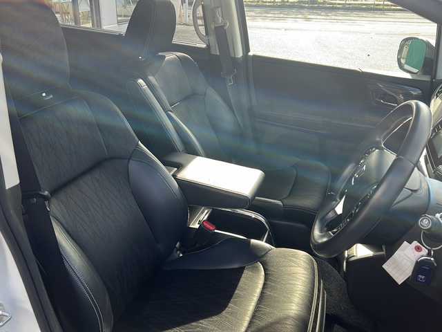 ホンダ オデッセイ ハイブリッド アブソルートセンシングEXパック 京都府 2016(平28)年 7.6万km ホワイトオーキッドパール 純正インターナビ/フルセグ/Bluetooth/ホンダセンシング　/フリップダウンモニター　/全方位カメラ　/両側電動スライドドア　/レーダークルーズ/ブラインドスポットモニター　/禁煙車　/ＥＴＣ　/ドライブレコーダー　/純正アルミ