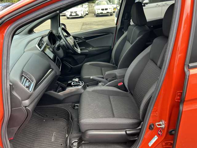 ホンダ フィット ハイブリット S ホンダセンシング 大阪府 2018(平30)年 4.8万km サンセットオレンジⅡ 純正ナビ/フルセグ/バックカメラ/ホンダセンシング/ドライブレコーダー/ビルトインETC/ステアリングスイッチ/パドルシフト/オートライト/スマートキー×2