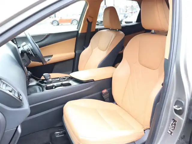 レクサス ＮＸ 350h バージョンL 宮城県 2023(令5)年 3.4万km ソニックチタニウム パノラマスライディングルーフ/ヘッドアップディスプレイ/純正ディーラーナビ/アラウンドビューモニター/フルセグTV/ブラインドスポットモニター/デジタルインナーミラー/パドルシフト/クライアンスソナー/レザーシート/全席シートヒーター/前席パワーシート/純正アルミタイヤ20インチ/パーキングアシスト/追従型クルーズコントロール/電動リアゲート/コーナーセンサー/レーンアシスト/横滑り防止装置/衝突被害軽減システム/オートマチックハイビーム/プッシュスタート