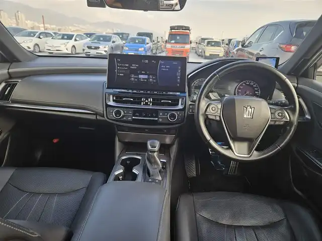 トヨタ クラウン ハイブリッド RS リミテッドⅡ 福岡県 2022(令4)年 8.3万km プレシャスホワイトパール セーフティパッケージプラス/純正12.3型ナビ/フルセグTV/パノラミックビューモニター/ビルトインETC2.0/ドライブレコーダー/レーダークルーズコントロール/セーフティセンス/・衝突被害軽減ブレーキ/・車線逸脱防止支援システム/・アダプティブハイビーム/・ドライバー異常時対応システム/カラーヘッドアップディスプレイ/ブラインドスポットモニター/リアクロストラフィックオートブレーキ/3眼LEDヘッドランプ/革巻きステアリング/ブラック革シート/前席パワーシート/前席シートヒーター/ベンチレーション/純正18インチアルミホイール/スマートキー/プッシュエンジンスタート
