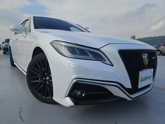 トヨタ クラウン ハイブリッド RS リミテッドⅡ 福岡県 2022(令4)年 8.3万km プレシャスホワイトパール セーフティパッケージプラス/純正12.3型ナビ/フルセグTV/パノラミックビューモニター/ビルトインETC2.0/ドライブレコーダー/レーダークルーズコントロール/セーフティセンス/・衝突被害軽減ブレーキ/・車線逸脱防止支援システム/・アダプティブハイビーム/・ドライバー異常時対応システム/カラーヘッドアップディスプレイ/ブラインドスポットモニター/リアクロストラフィックオートブレーキ/3眼LEDヘッドランプ/革巻きステアリング/ブラック革シート/前席パワーシート/前席シートヒーター/ベンチレーション/純正18インチアルミホイール/スマートキー/プッシュエンジンスタート